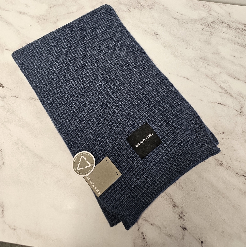 Michael Kors Textured Knit‎ Navy Scarf NWT